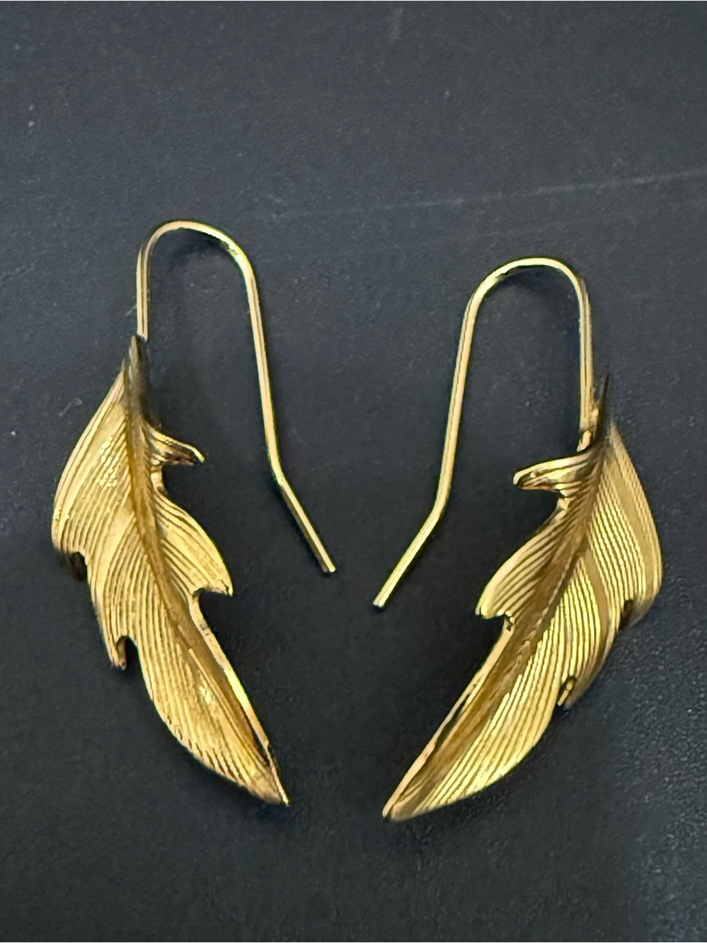 Unsigned Gold-tone Leaf Feather Light Drop Earrings
